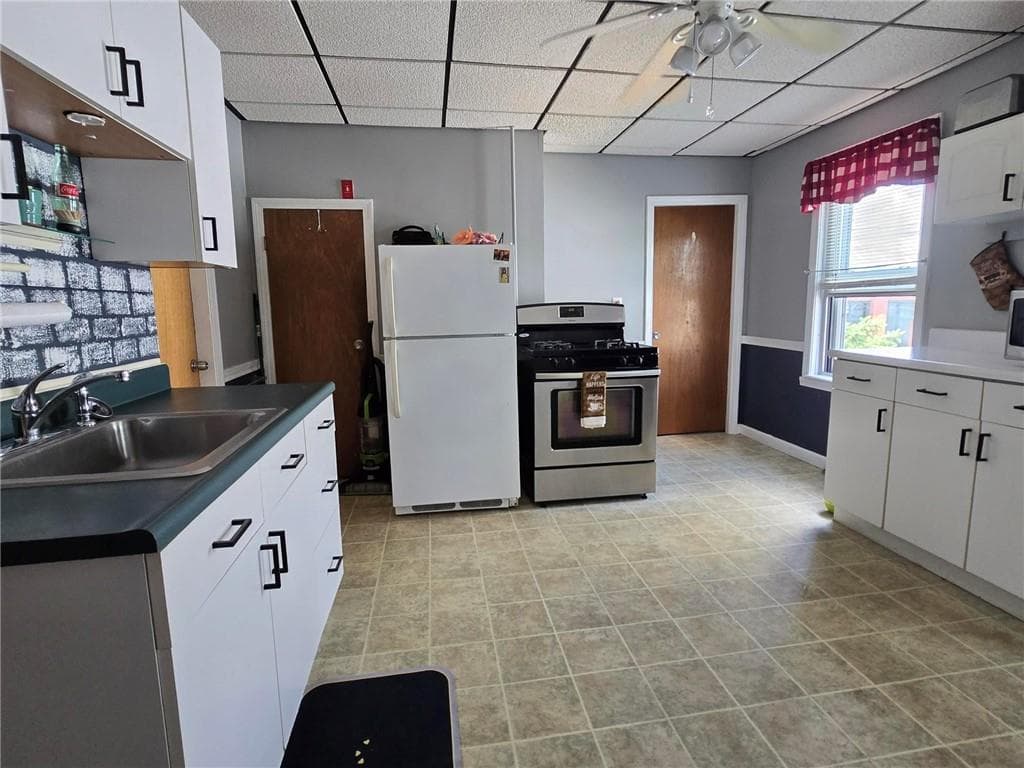 Multi Family at 33 Winthrop Avenue, Pawtucket, photo 5 of 20