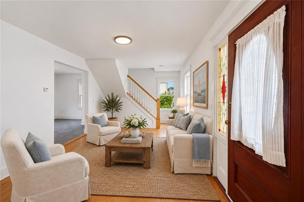 Single Family Residence at 21 Elm Street, Newport, photo 14 of 36