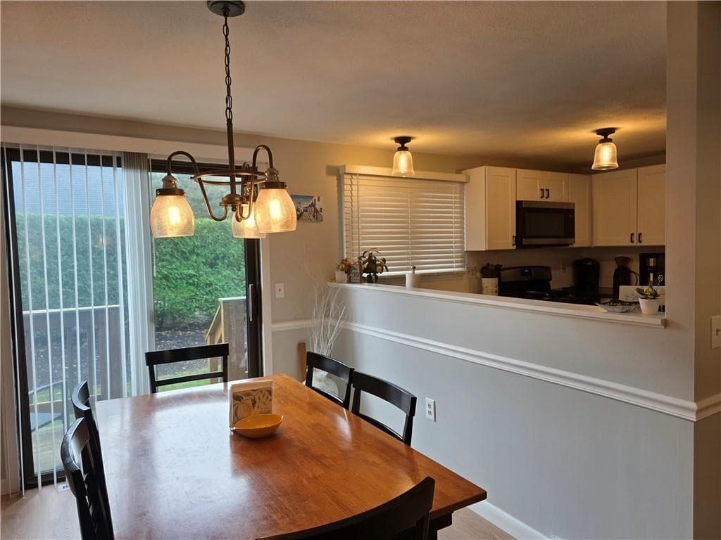 Condominium at 285 Scituate Avenue UNIT A, Cranston, photo 8 of 25