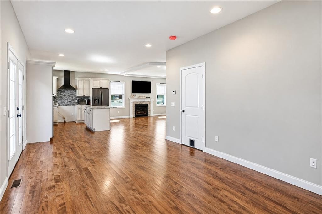 Single Family Residence at 132 Theresa Marie Avenue, Woonsocket, photo 12 of 33