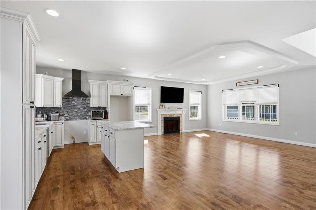 Single Family Residence at 132 Theresa Marie Avenue, Woonsocket, photo 7 of 33