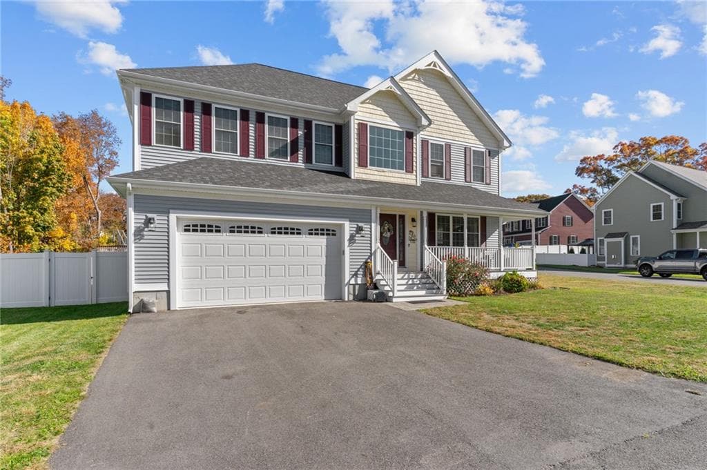 Single Family Residence at 132 Theresa Marie Avenue, Woonsocket, photo 3 of 33