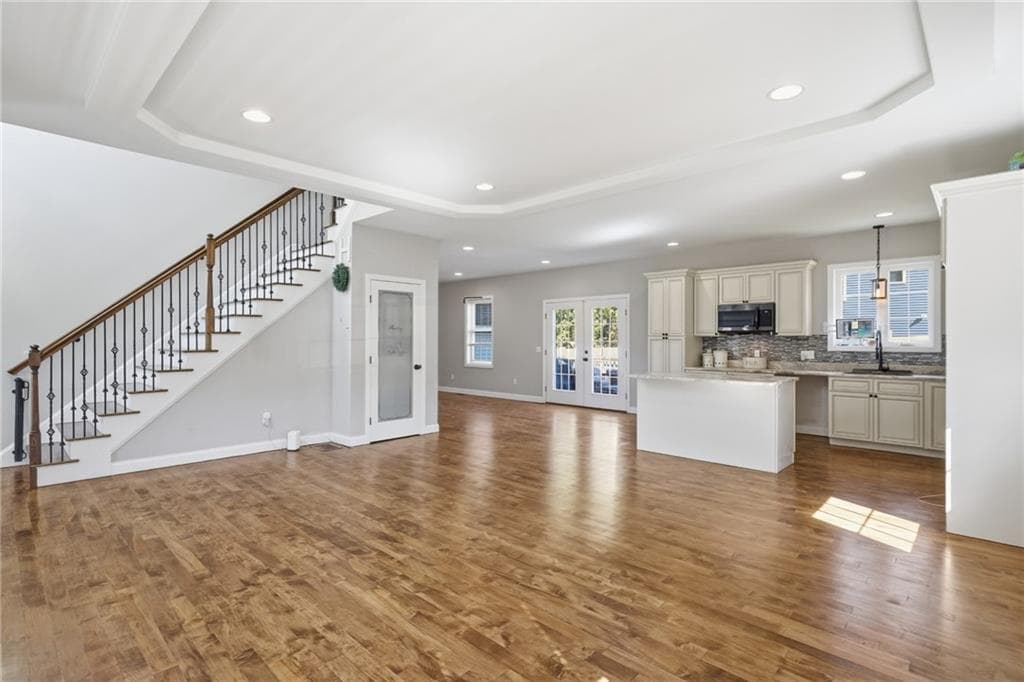 Single Family Residence at 132 Theresa Marie Avenue, Woonsocket, photo 5 of 33