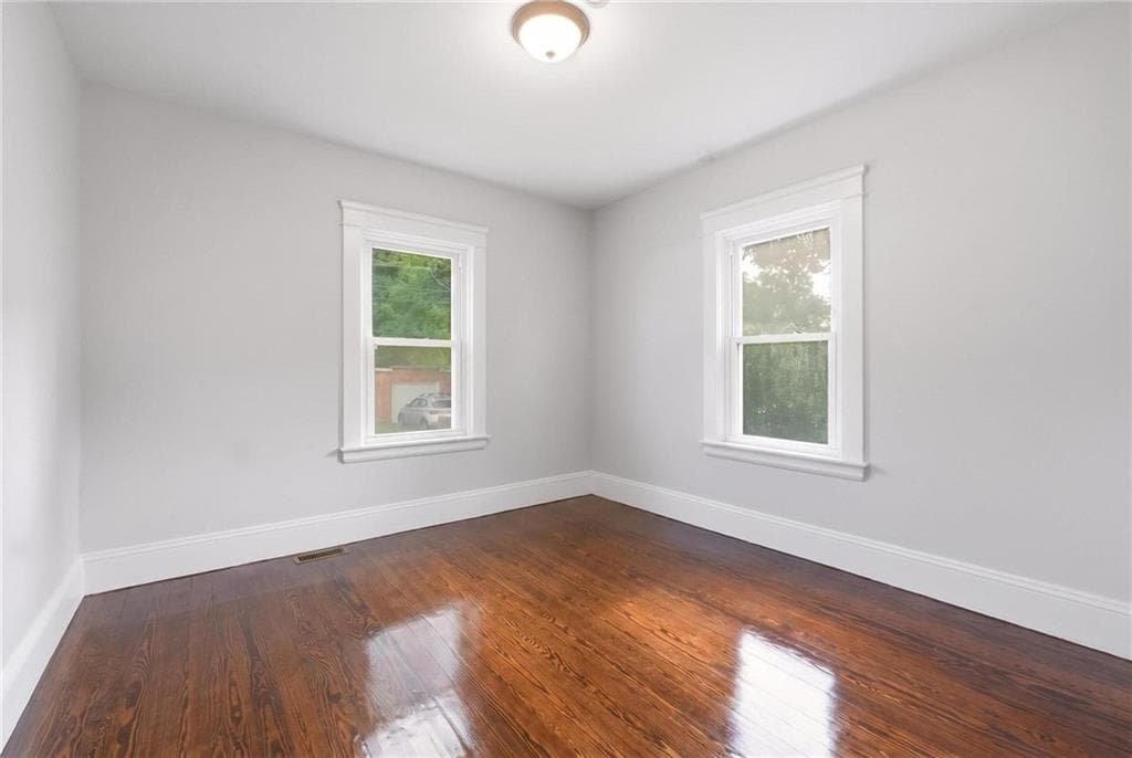 Single Family Residence at 21 Overbrook Avenue, Warwick, photo 22 of 41