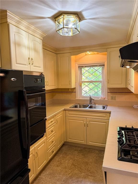 Single Family Residence at 411 Mendon Road, Woonsocket, photo 11 of 31