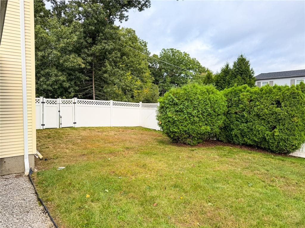 Single Family Residence at 411 Mendon Road, Woonsocket, photo 8 of 31