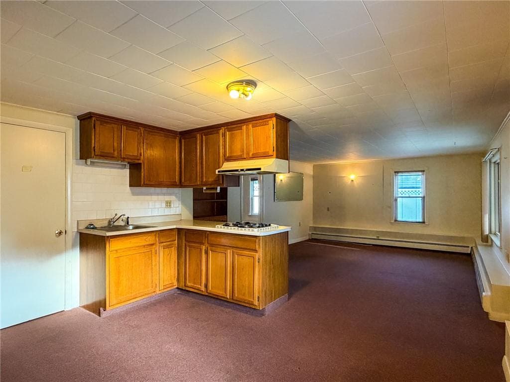 Single Family Residence at 411 Mendon Road, Woonsocket, photo 21 of 31