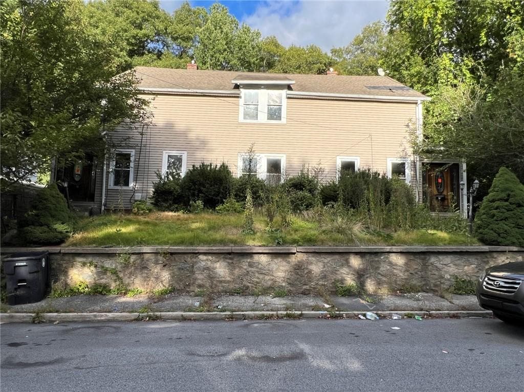 5 7 S Larchmont Street