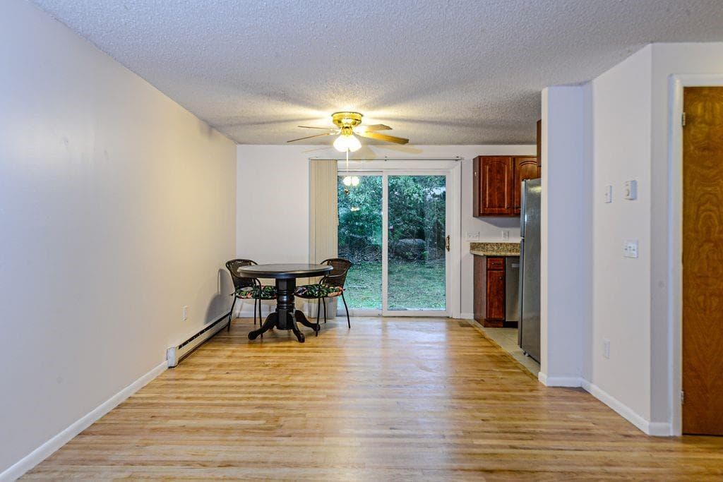 Condominium at 29 West Castle Way UNIT B, Charlestown, photo 3 of 13