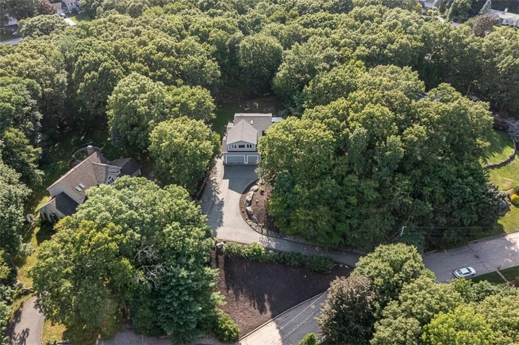 9 Eagle Nest Drive