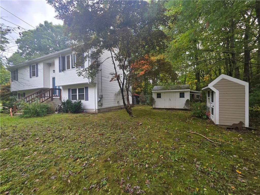 Single Family Residence at 399 Farnum Pike Pike, Smithfield, photo 2 of 21