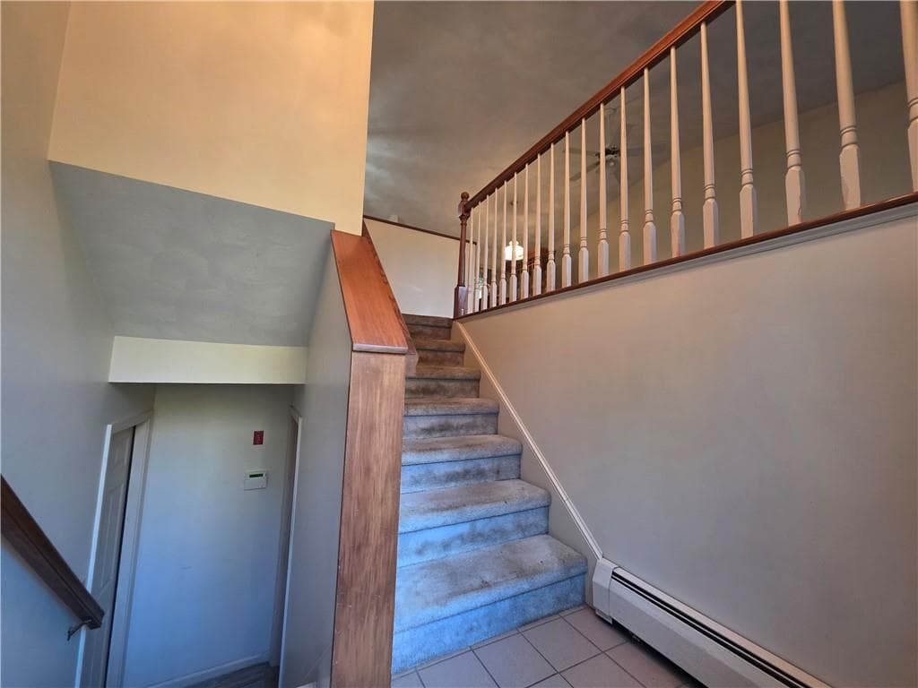 Single Family Residence at 399 Farnum Pike Pike, Smithfield, photo 6 of 21