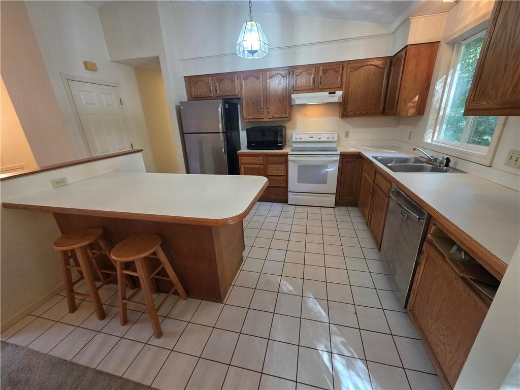 Single Family Residence at 399 Farnum Pike Pike, Smithfield, photo 13 of 21