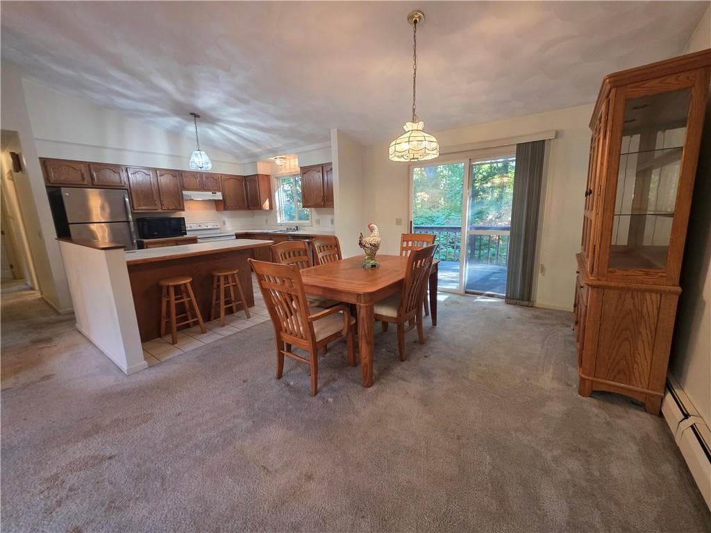 Single Family Residence at 399 Farnum Pike Pike, Smithfield, photo 10 of 21