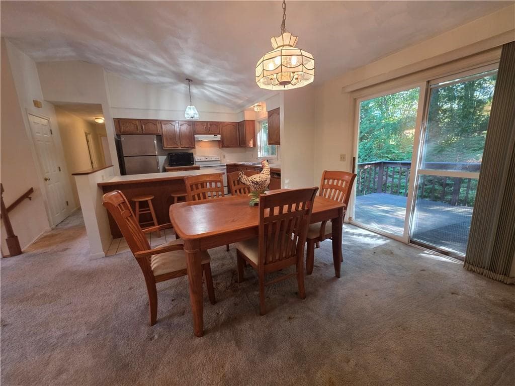 Single Family Residence at 399 Farnum Pike Pike, Smithfield, photo 11 of 21