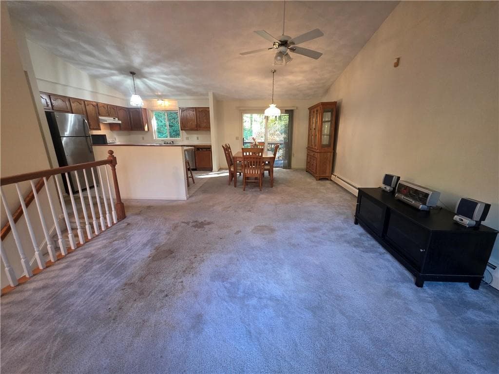 Single Family Residence at 399 Farnum Pike Pike, Smithfield, photo 8 of 21