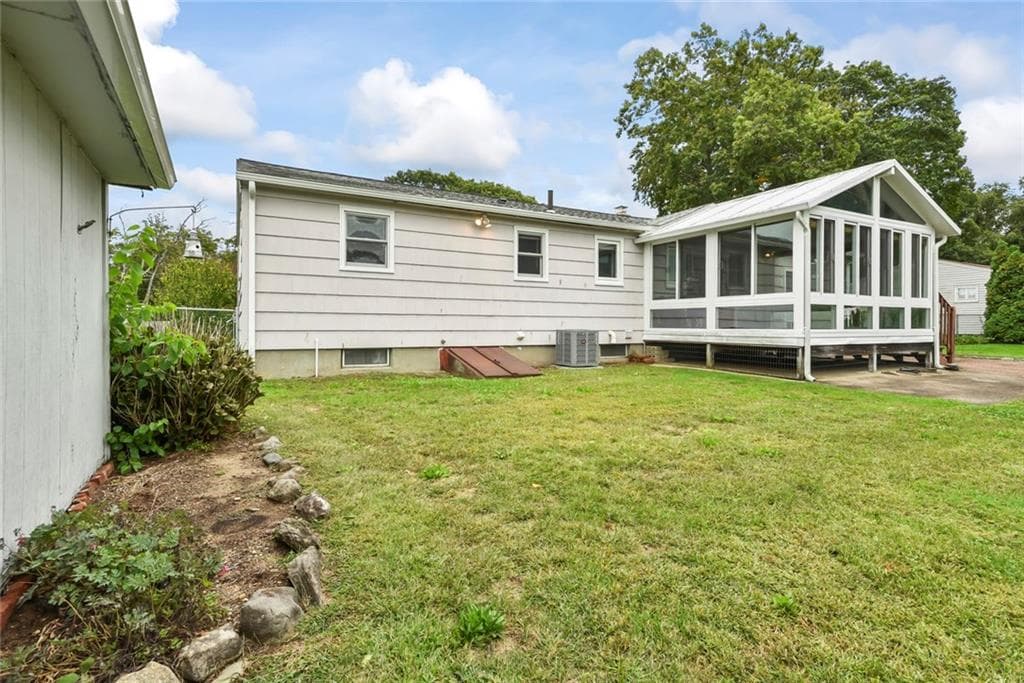 Single Family Residence at 27 Bowman Drive, Warwick, photo 29 of 30