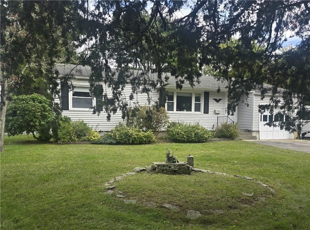 Single Family Residence at 8 Wilder Avenue, Westerly, photo 3 of 4