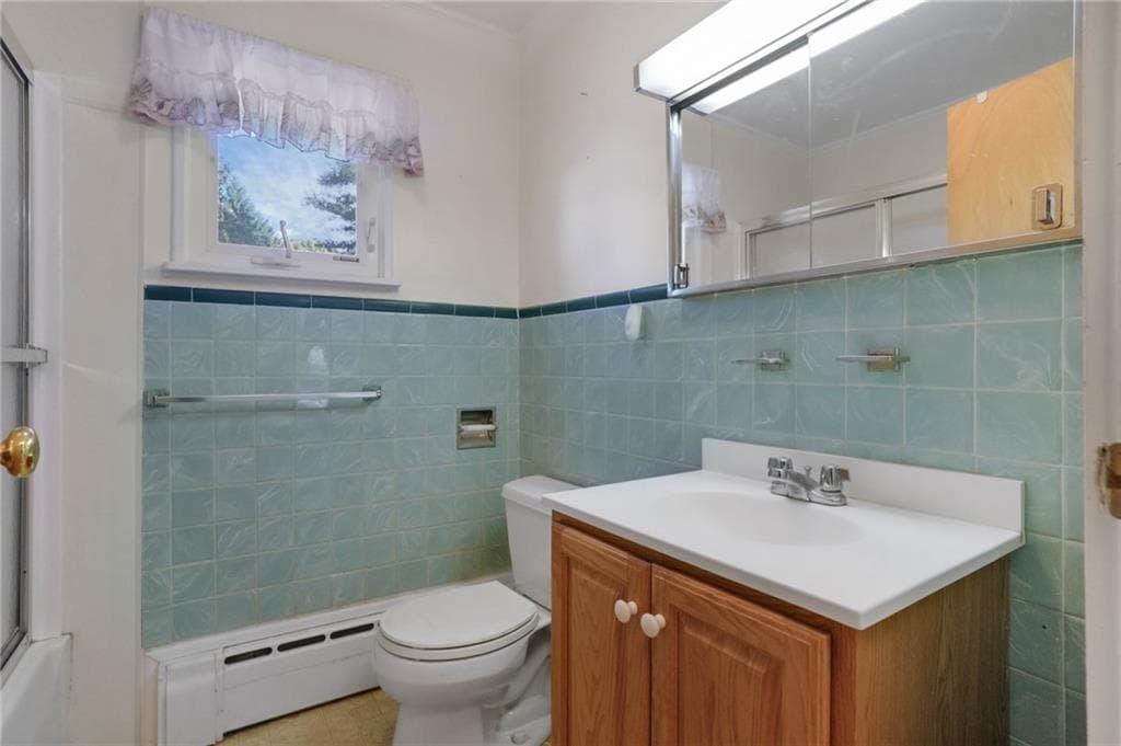 Single Family Residence at 8 Wilder Avenue, Westerly, photo 14 of 36