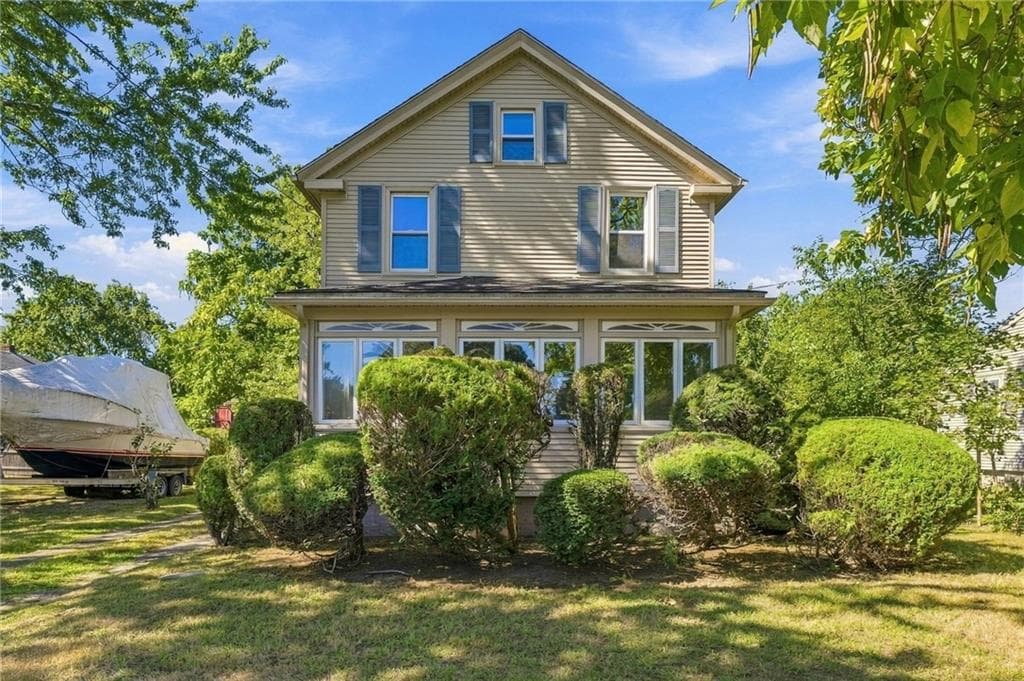 11 Tourtelott Avenue