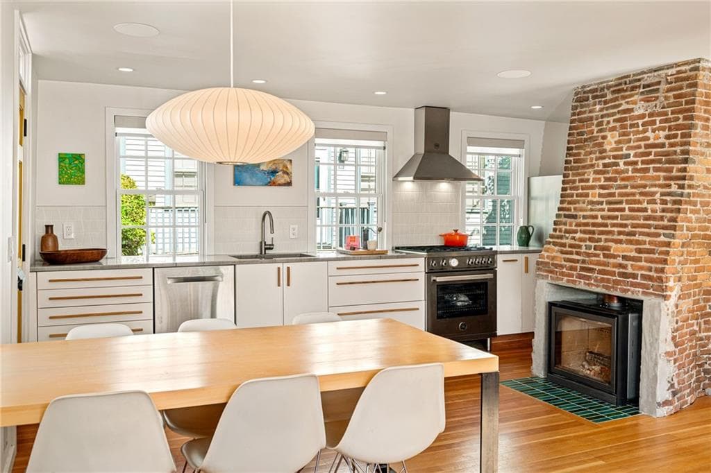 Single Family Residence at 4 Traverse Street, Providence, photo 6 of 42