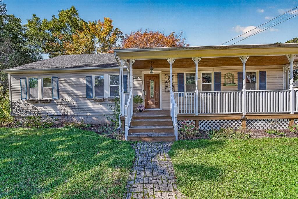 Single Family Residence at 94 Grove Lane, Burrillville, photo 6 of 47
