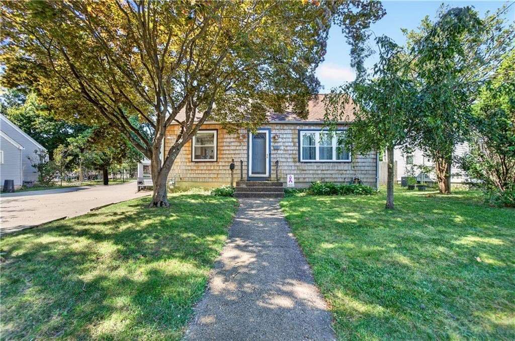 Single Family Residence at 333 Maple Street, Warwick, photo 17 of 17