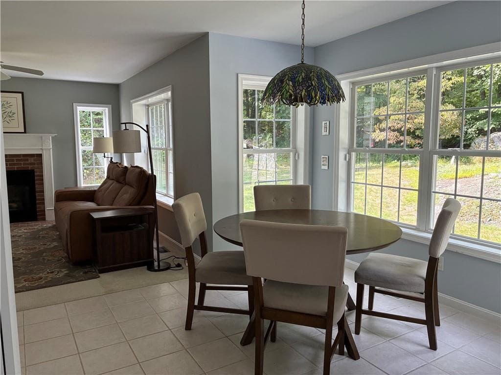 Single Family Residence at 322 Nate Whipple Highway, Cumberland, photo 16 of 50