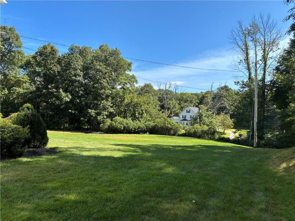Single Family Residence at 322 Nate Whipple Highway, Cumberland, photo 5 of 50