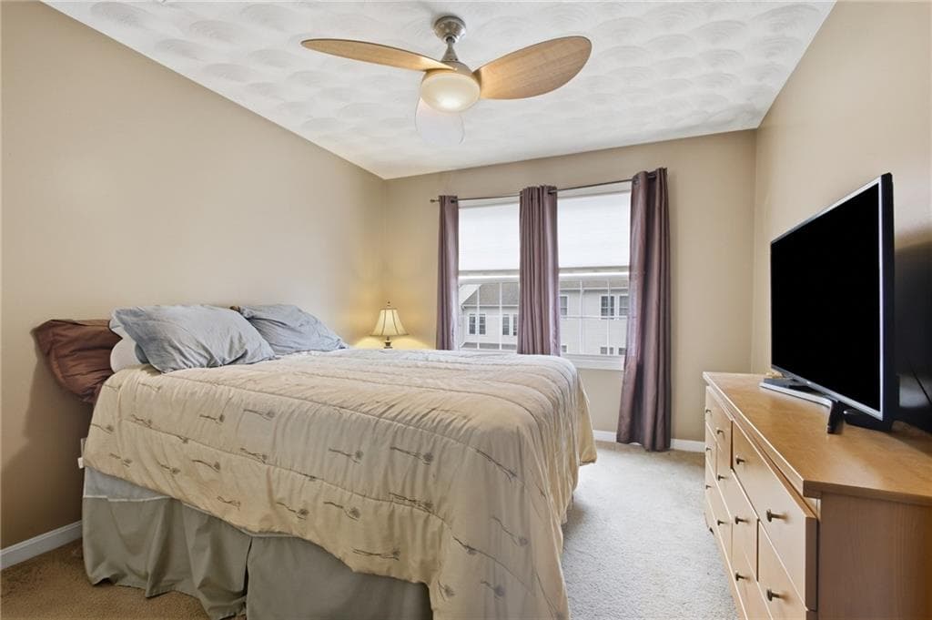 Condominium at 68 Red Brook Lane, West Warwick, photo 17 of 37