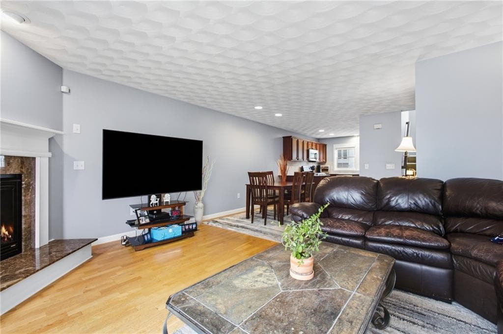 Condominium at 68 Red Brook Lane, West Warwick, photo 12 of 37