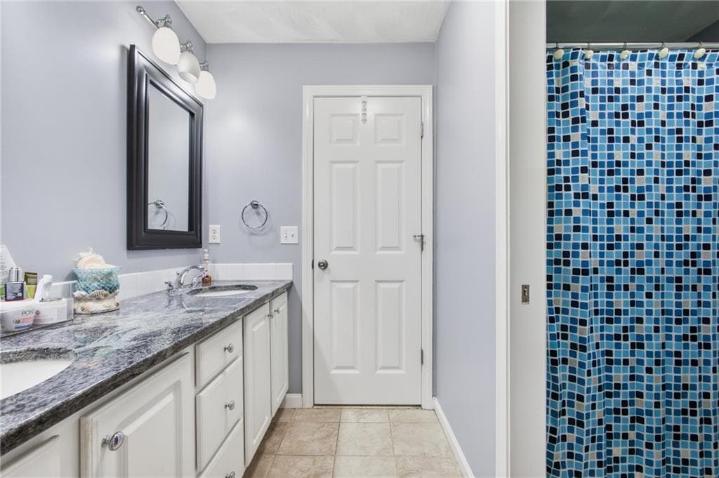 Condominium at 68 Red Brook Lane, West Warwick, photo 25 of 37