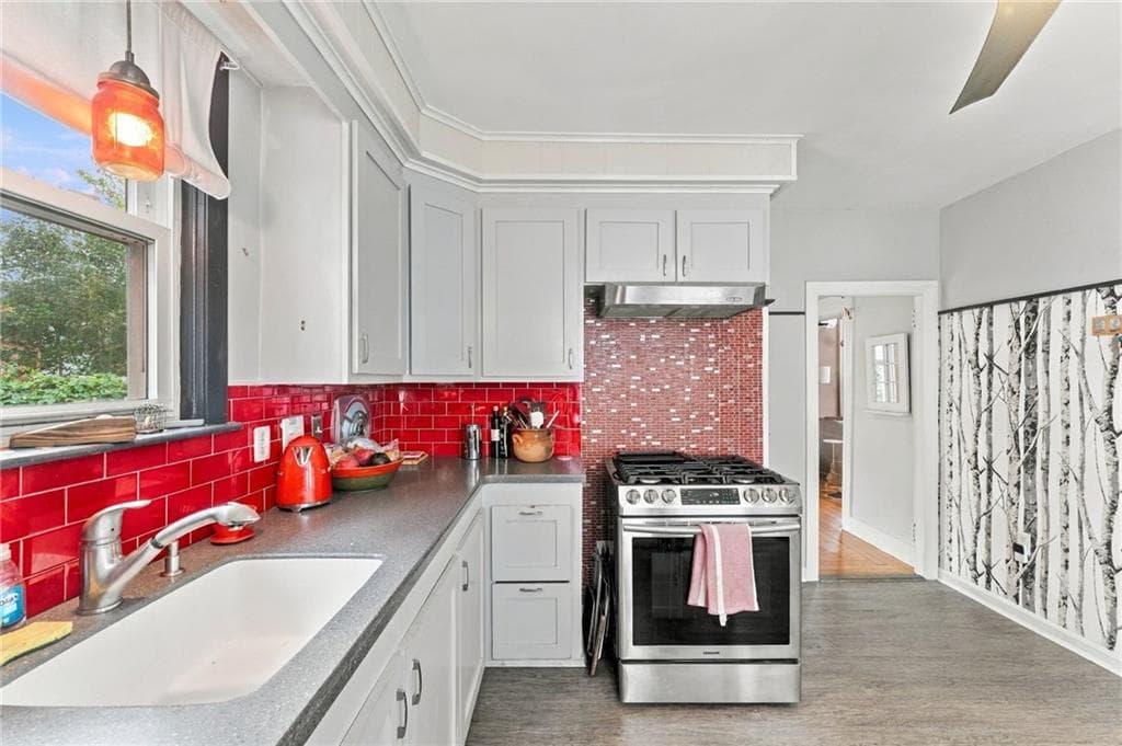 Single Family Residence at 41 Stadden Street, Providence, photo 12 of 41