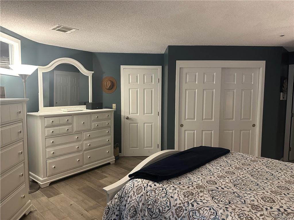 Condominium at 2 School Street, Lincoln, photo 9 of 20