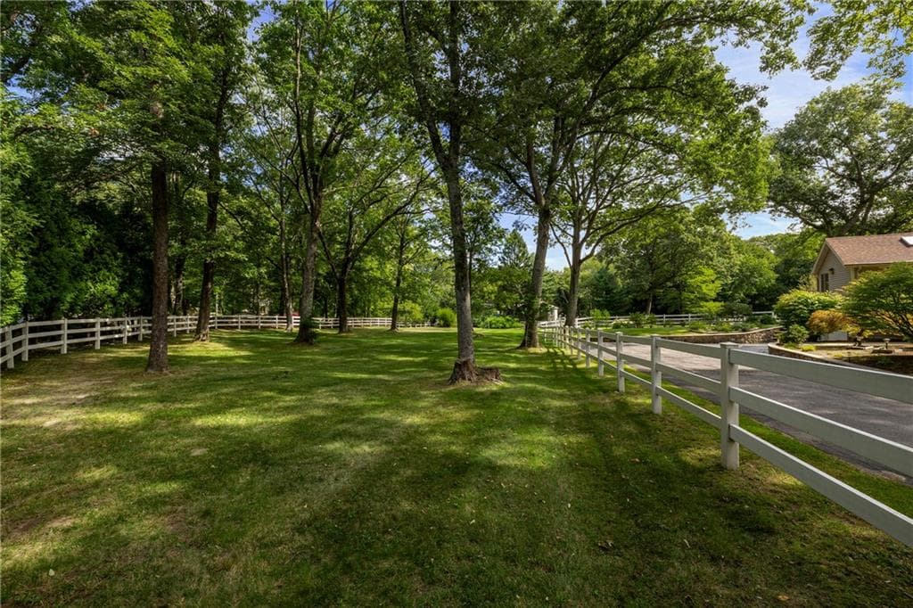 Single Family Residence at 40 Moosehorn Road, East Greenwich, photo 32 of 48