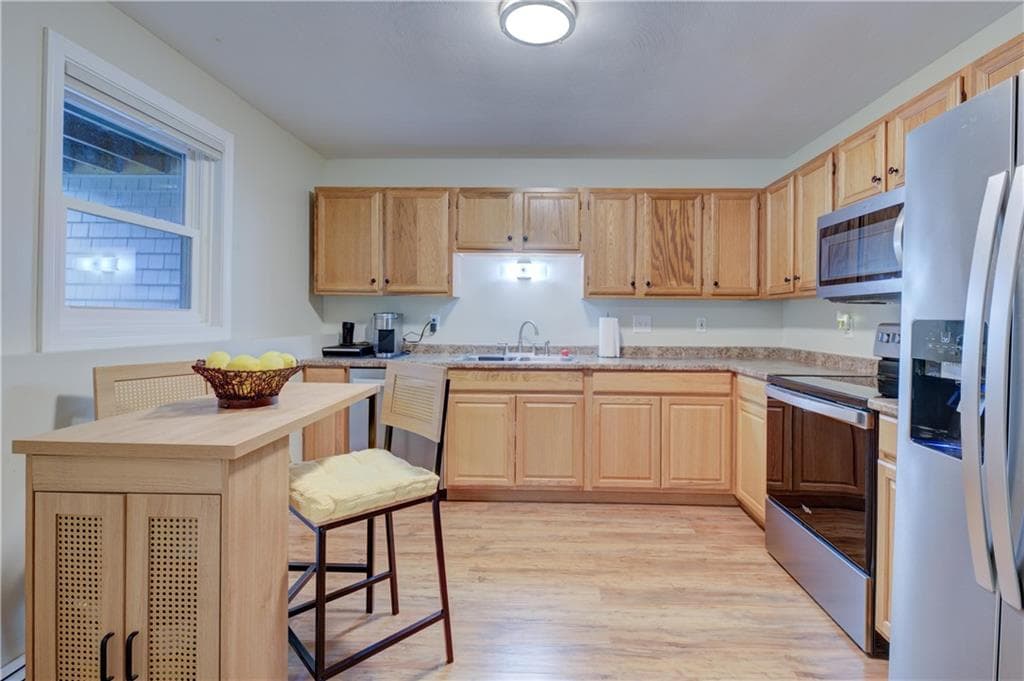 Condominium at 1 Willow Glen Court UNIT 81, Warwick, photo 14 of 36