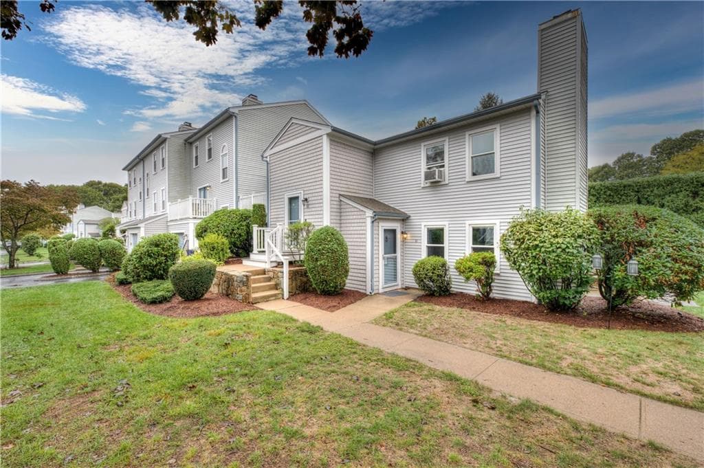 Condominium at 1 Willow Glen Court UNIT 81, Warwick, photo 35 of 36
