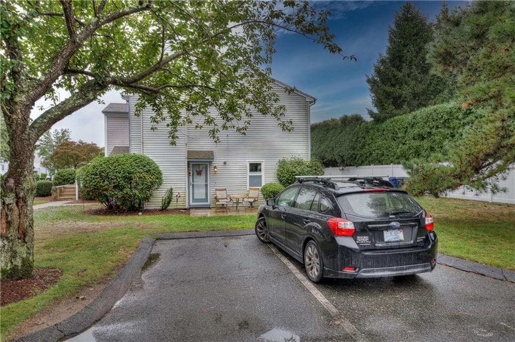 Condominium at 1 Willow Glen Court UNIT 81, Warwick, photo 31 of 36