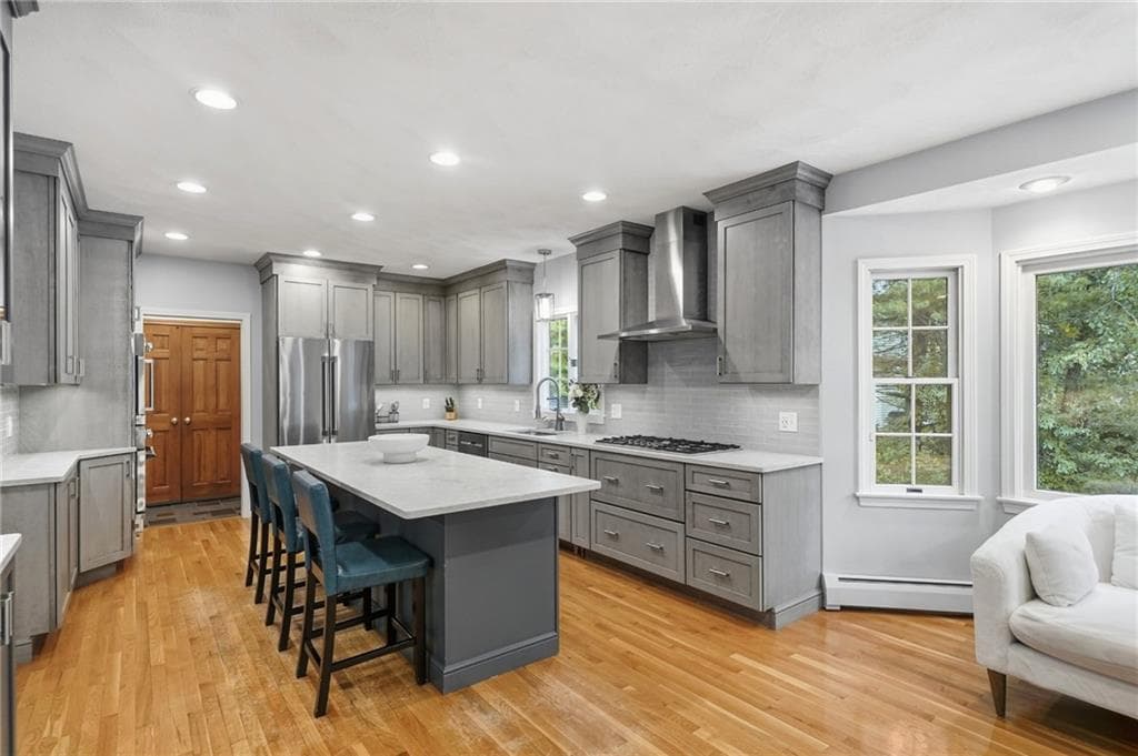 Single Family Residence at 274 Larchwood Drive, Warwick, photo 2 of 24