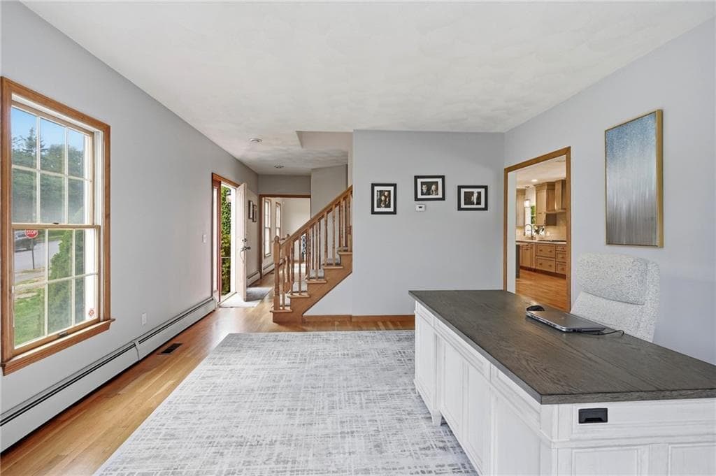Single Family Residence at 274 Larchwood Drive, Warwick, photo 9 of 24