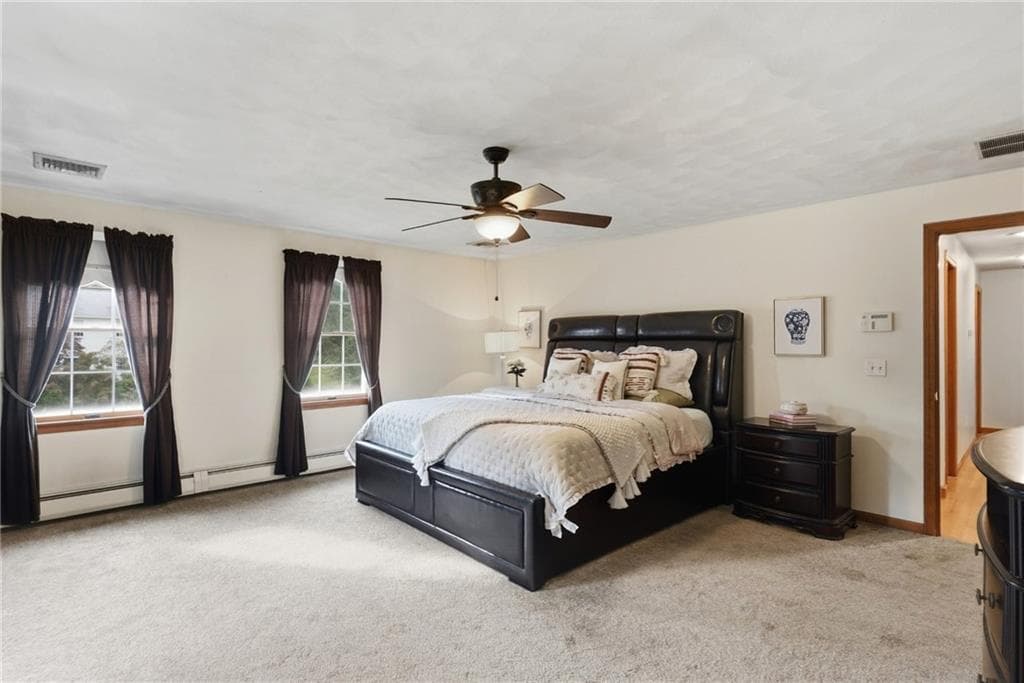 Single Family Residence at 274 Larchwood Drive, Warwick, photo 10 of 24