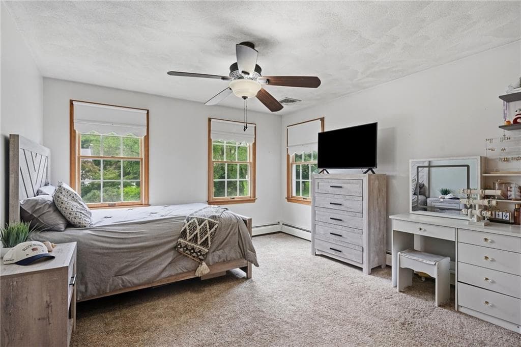 Single Family Residence at 274 Larchwood Drive, Warwick, photo 15 of 24