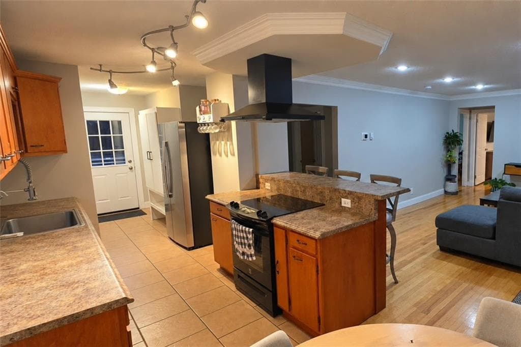 Single Family Residence at 157 Black Plain Road, Exeter, photo 6 of 21