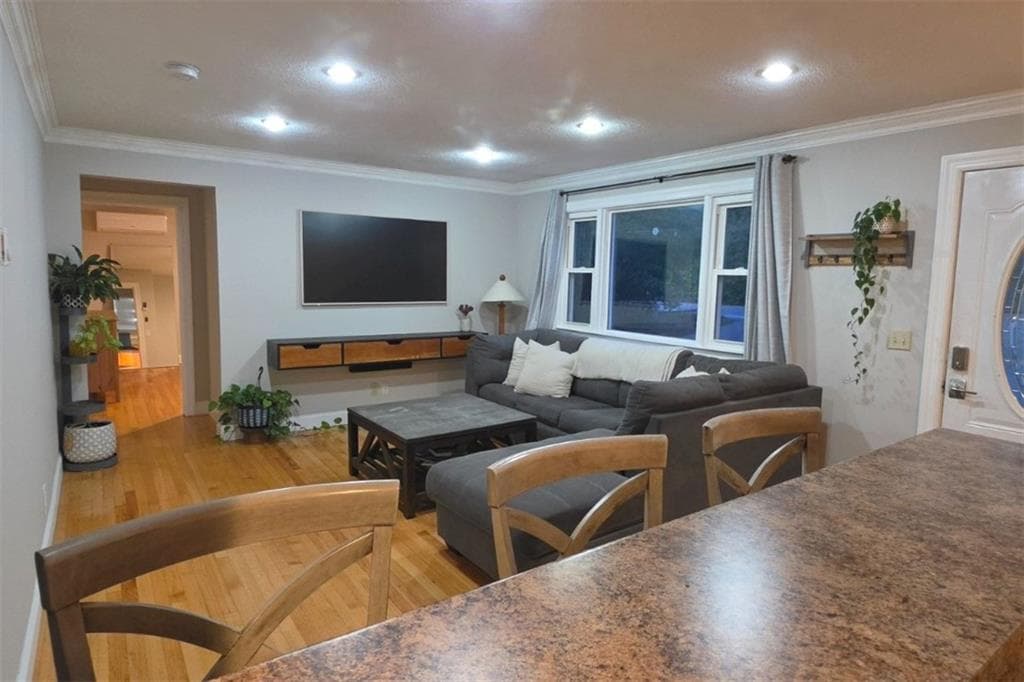 Single Family Residence at 157 Black Plain Road, Exeter, photo 4 of 21