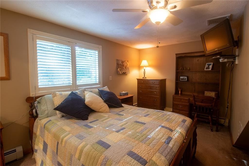 Single Family Residence at 122 Elton Circle, Cranston, photo 12 of 31