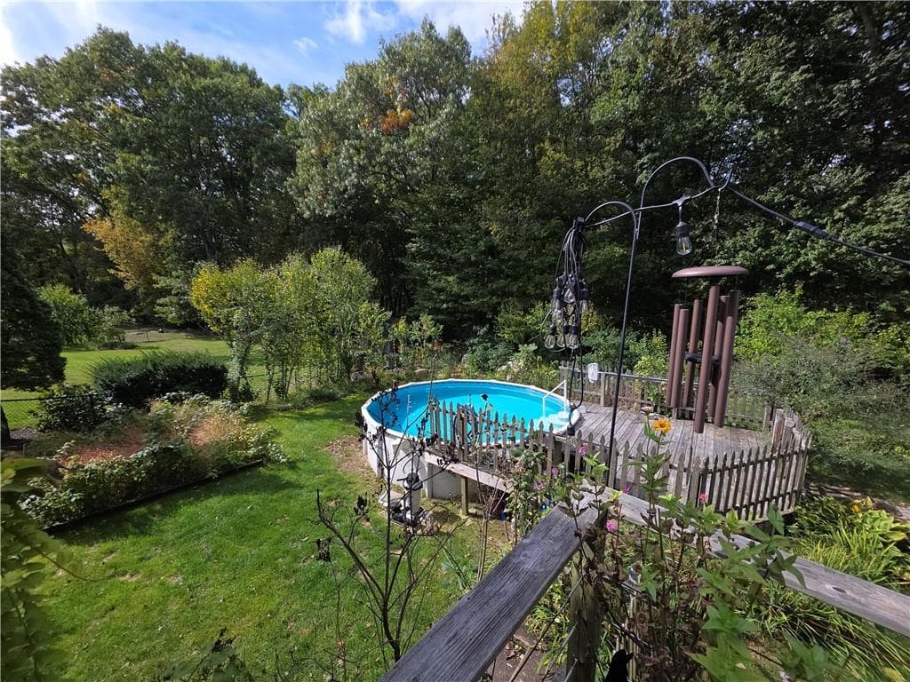 Single Family Residence at 122 Elton Circle, Cranston, photo 44 of 44