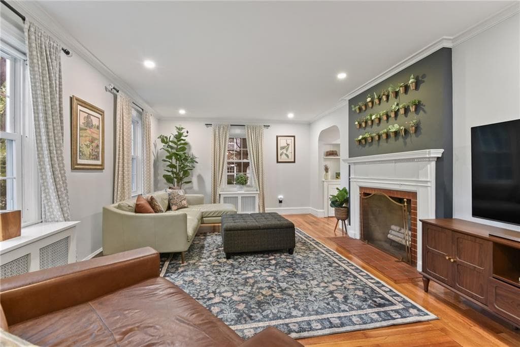 Single Family Residence at 232 Bayview Avenue, Warwick, photo 5 of 46