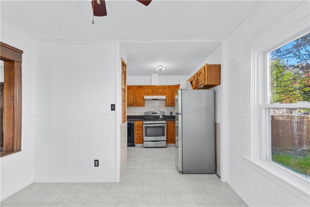 Single Family Residence at 221 Massachusetts Avenue, Providence, photo 16 of 47