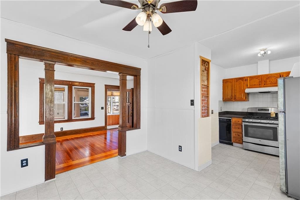 Single Family Residence at 221 Massachusetts Avenue, Providence, photo 12 of 47