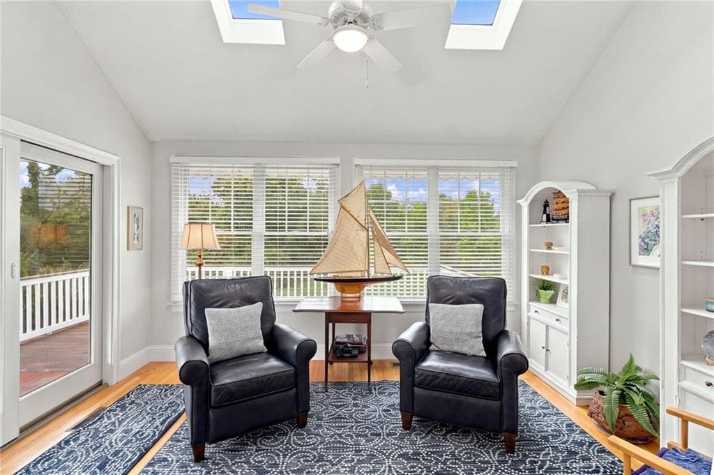 Condominium at 17 Pocasset Lane, Portsmouth, photo 6 of 50